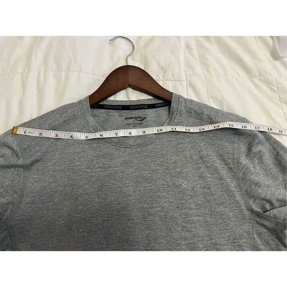 SAUCONY SHORT SLEEVE ATHLETIC T-SHIRT - Picture 9 of 14